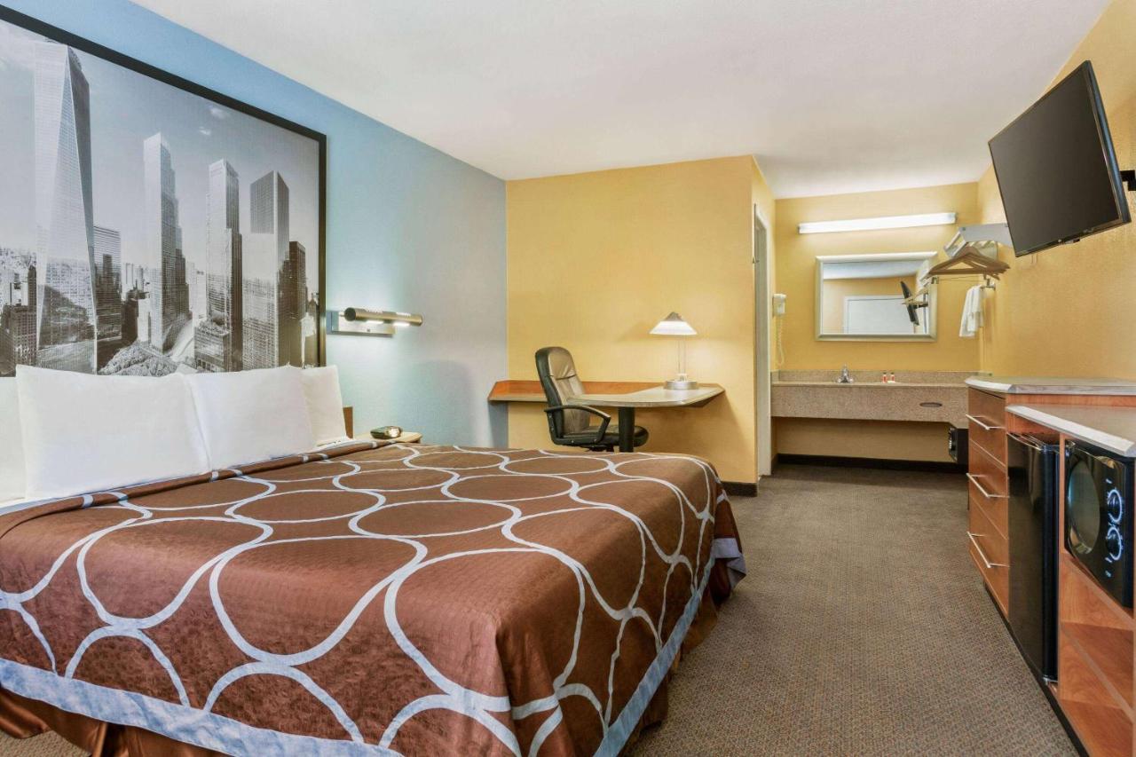 Super 8 By Wyndham Findlay Otel Dış mekan fotoğraf