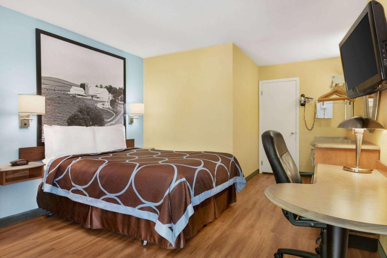 Super 8 By Wyndham Findlay Otel Dış mekan fotoğraf
