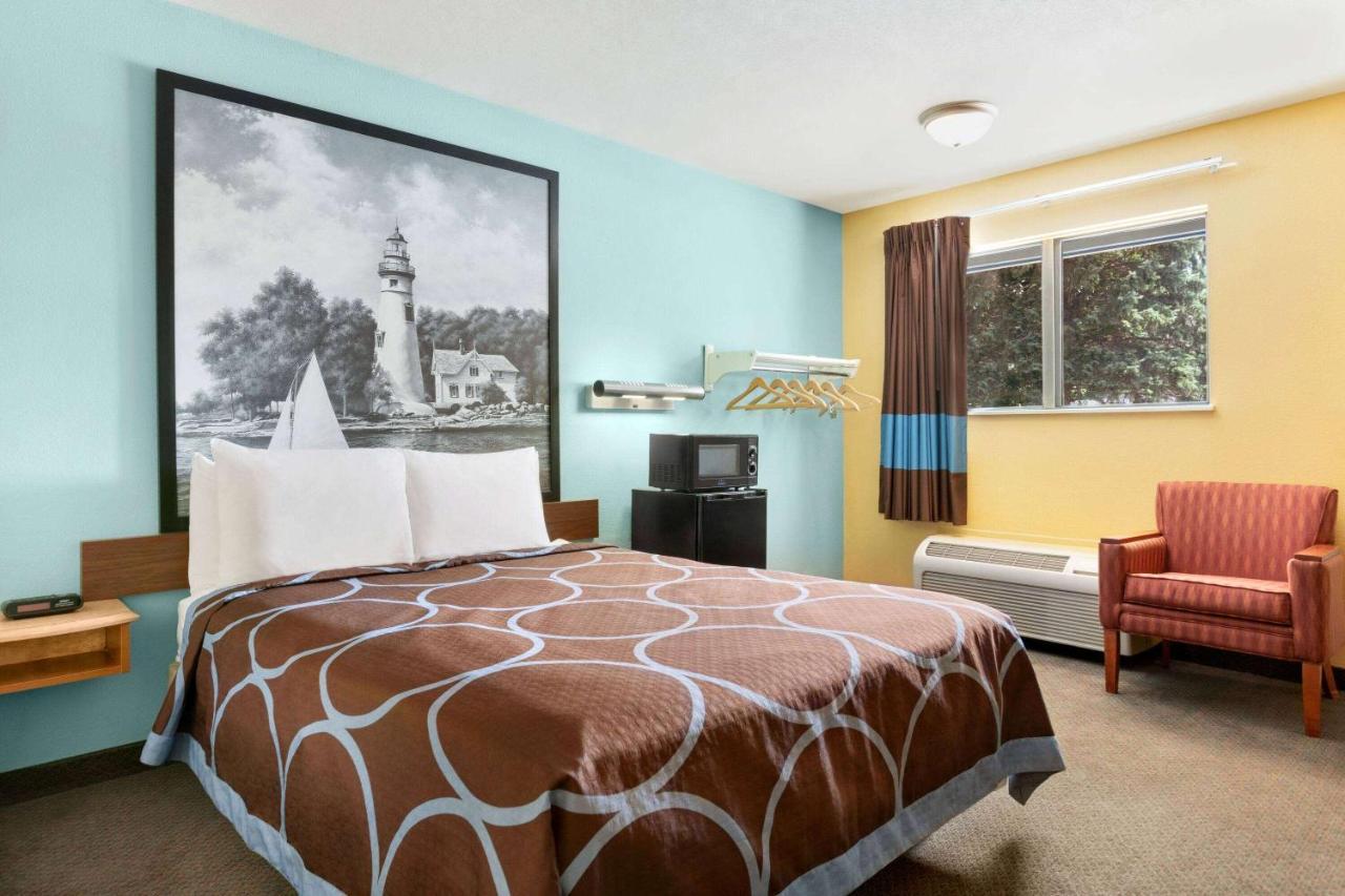 Super 8 By Wyndham Findlay Otel Dış mekan fotoğraf