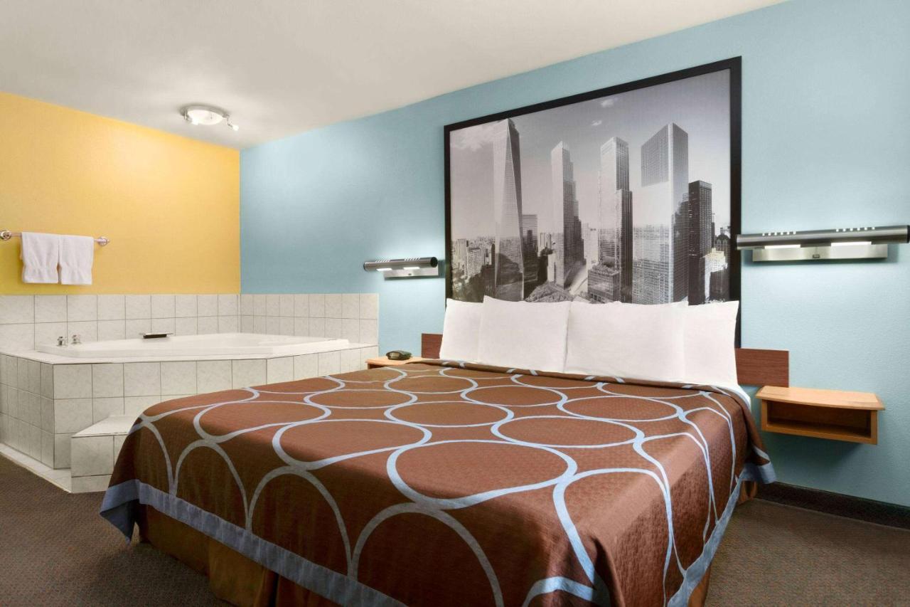 Super 8 By Wyndham Findlay Otel Dış mekan fotoğraf